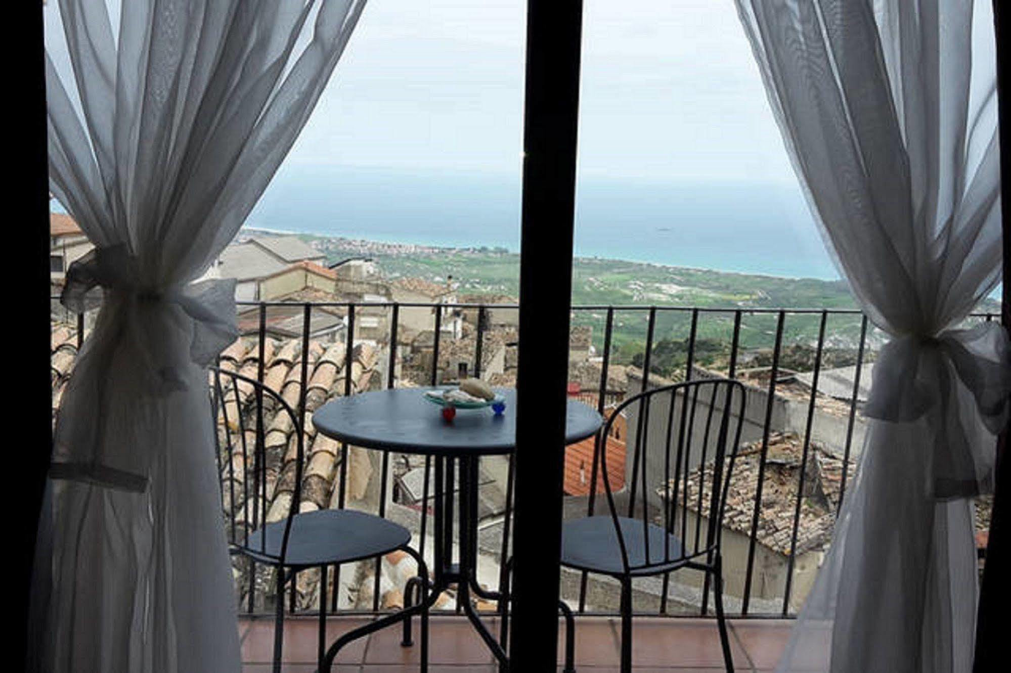 Perla Del Borgo Appartamenti Santa Caterina dello Ionio Dış mekan fotoğraf